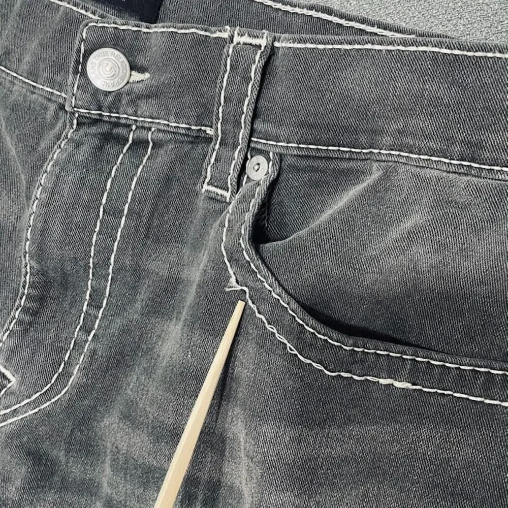 True Religion Jeans Mens 40x31 Grey Geno Relaxed Slim Big T Flap Whisker Marks